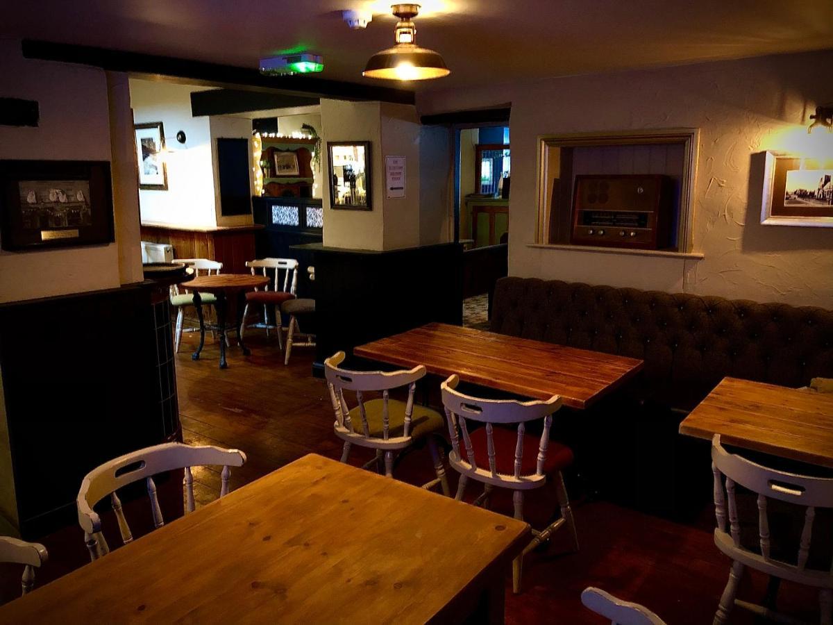 The Black Swan Hotel Leyburn Esterno foto