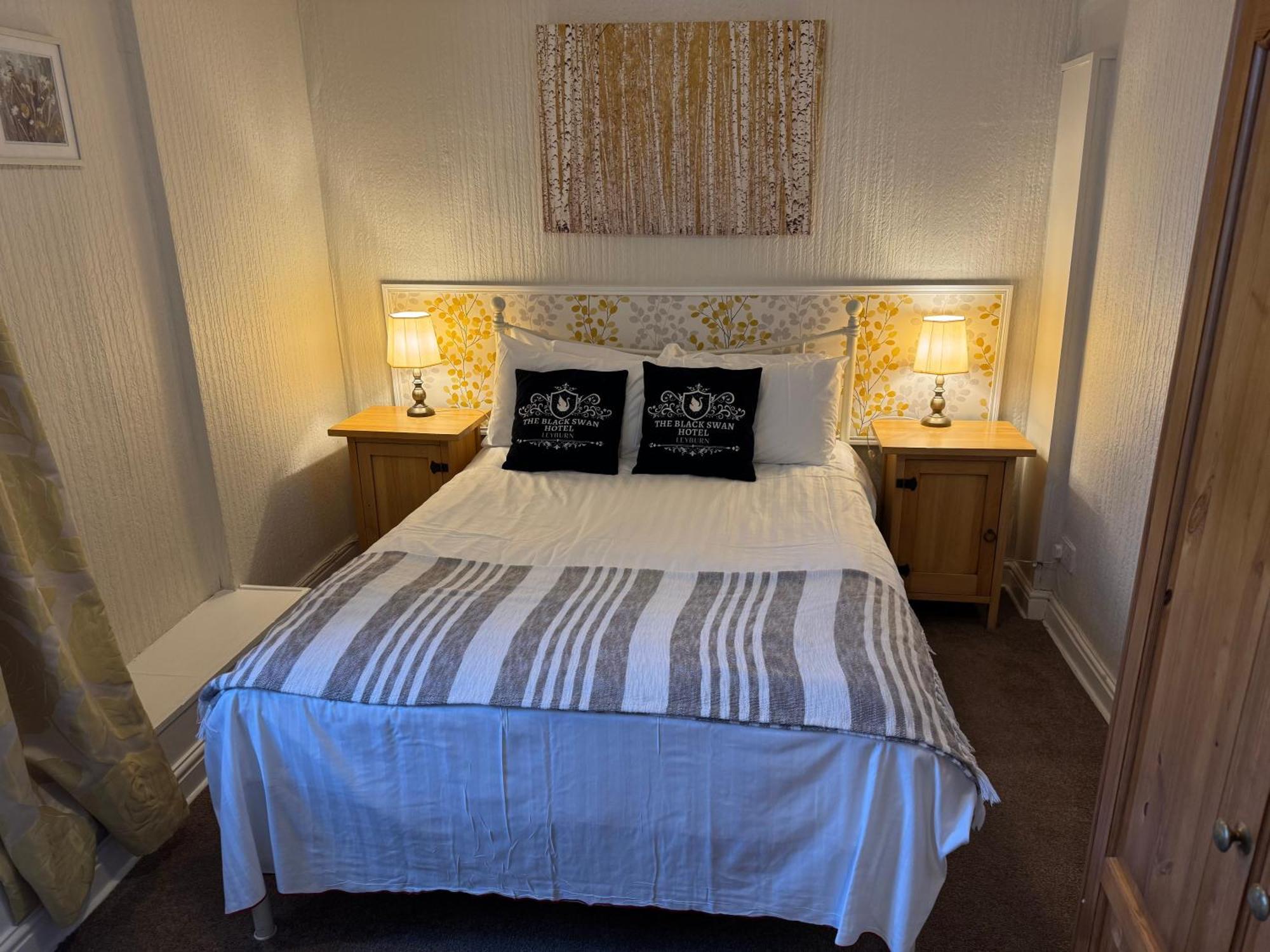 The Black Swan Hotel Leyburn Esterno foto