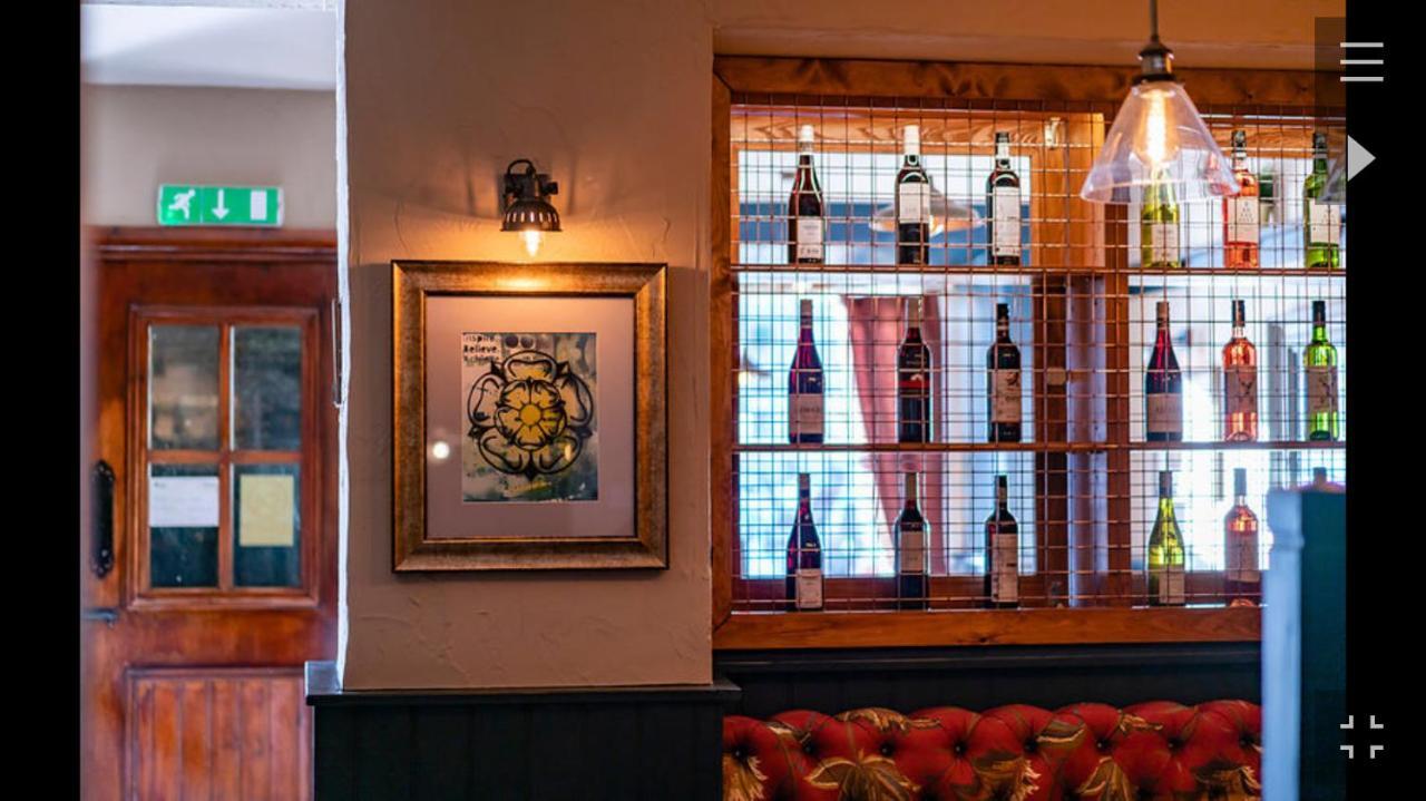 The Black Swan Hotel Leyburn Esterno foto